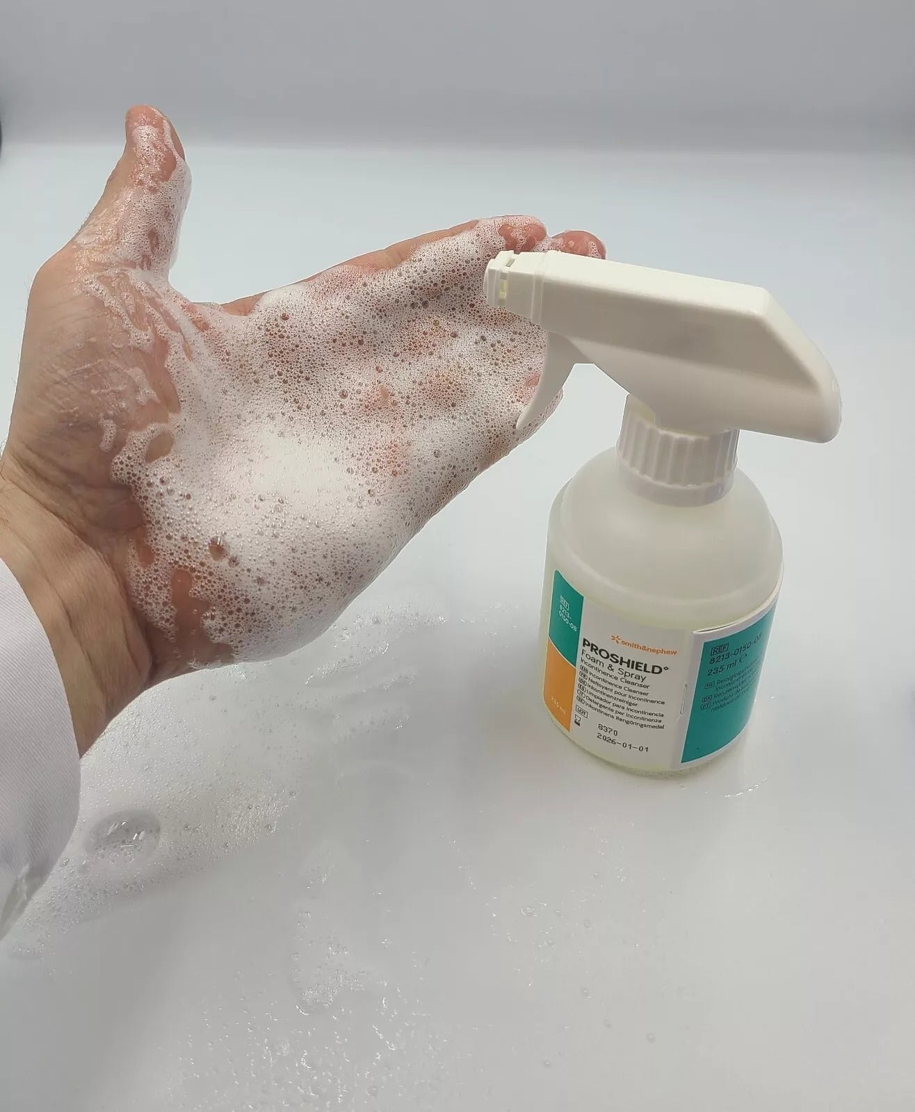 Proshield Foam & Spray Cleanser 235ml – Box of 12 Bottles – MediSale